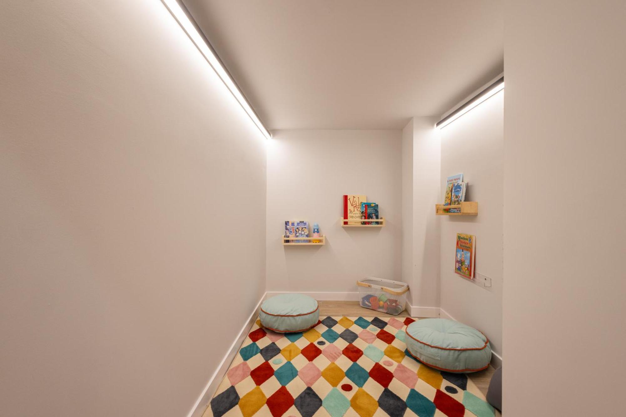 Florit Flats - The Trafalgar * Valence