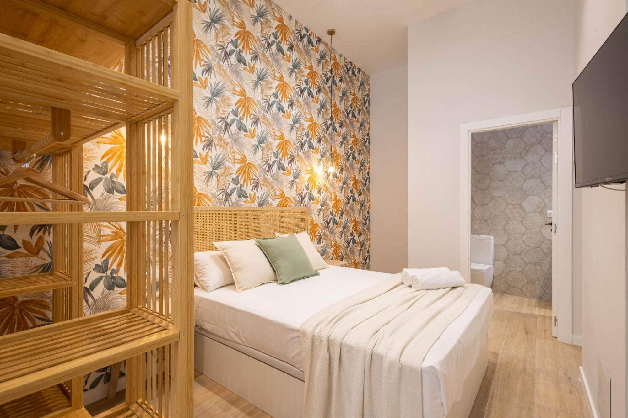 Florit Flats - The Trafalgar *