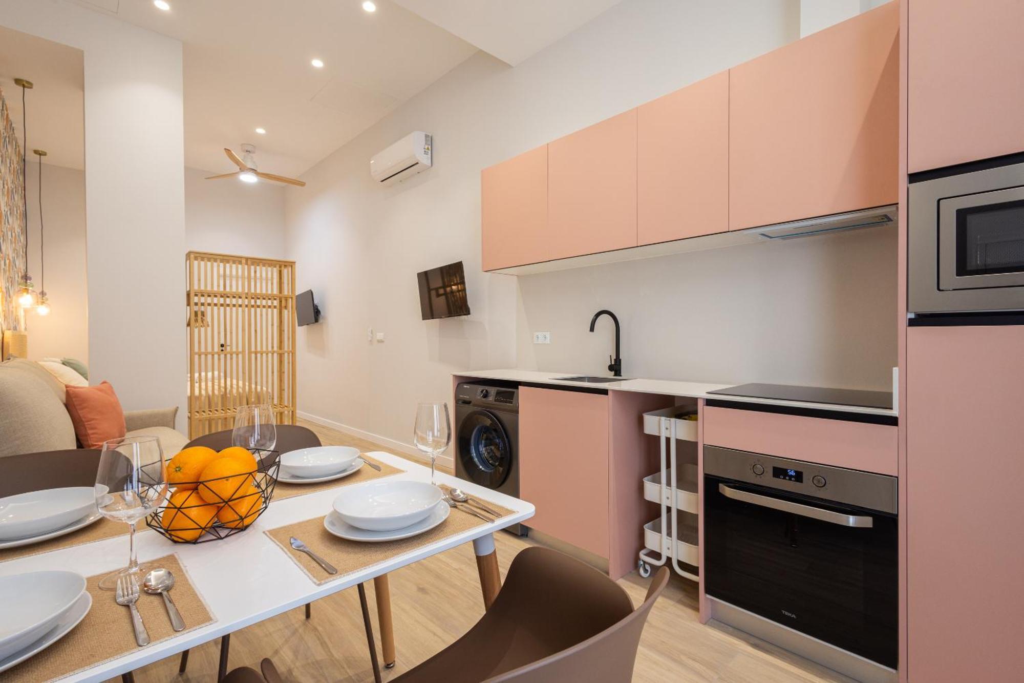 Florit Flats - The Trafalgar * Valence