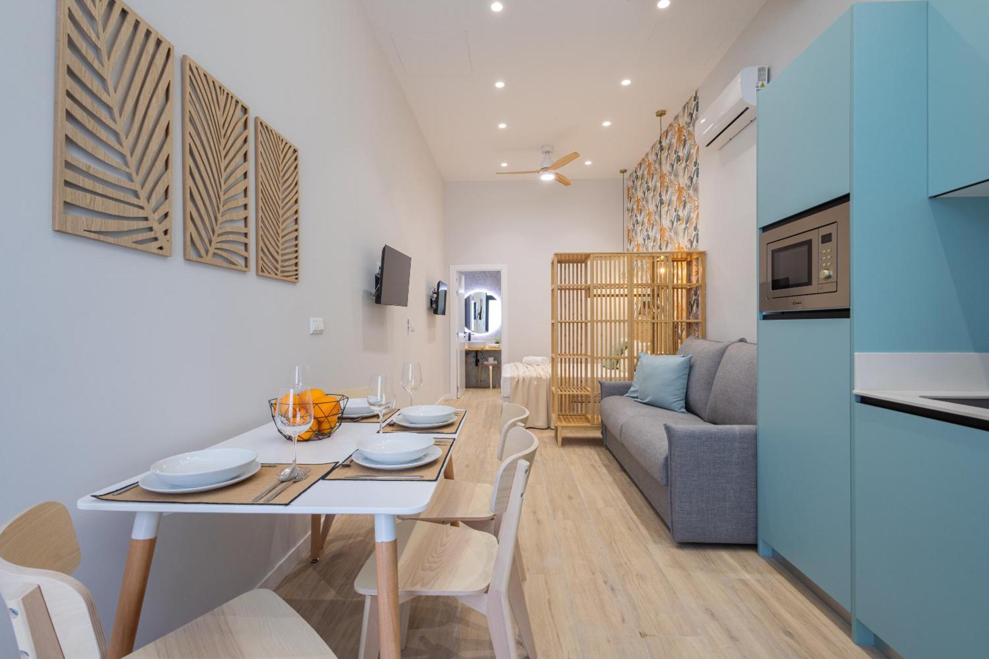 Florit Flats - The Trafalgar Apartment