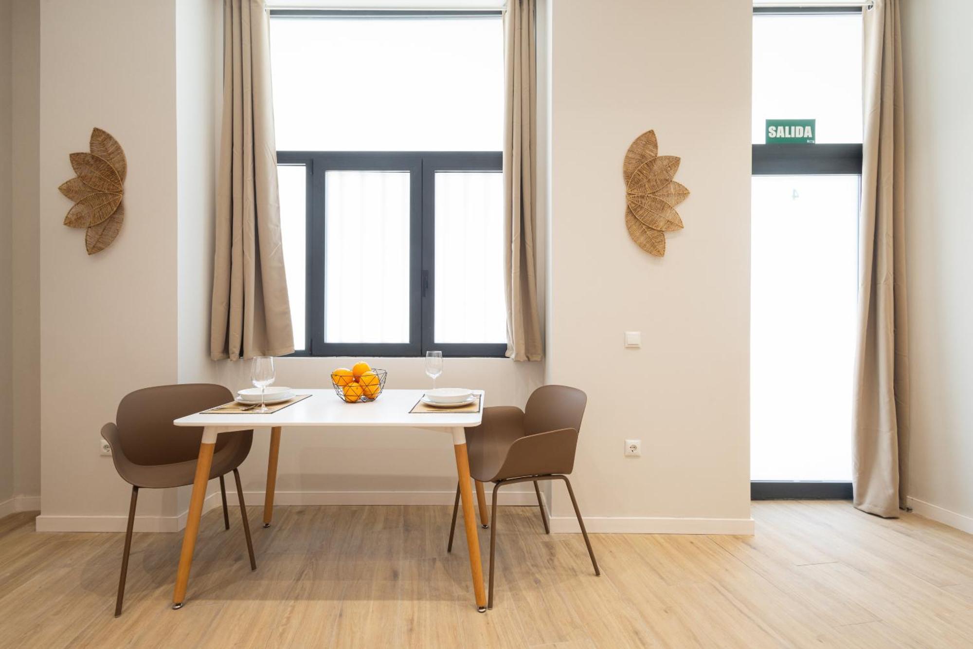 Florit Flats - The Trafalgar Apartment *