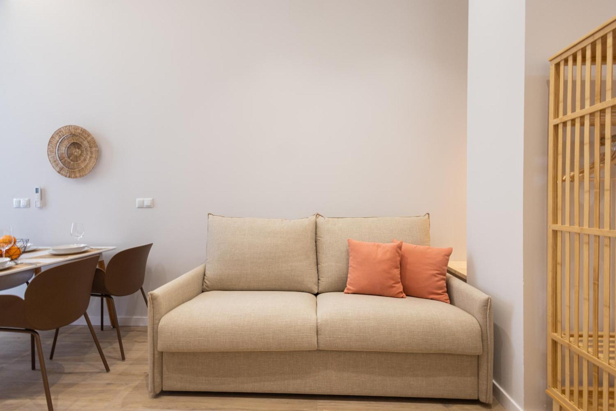 Florit Flats - The Trafalgar Apartment *