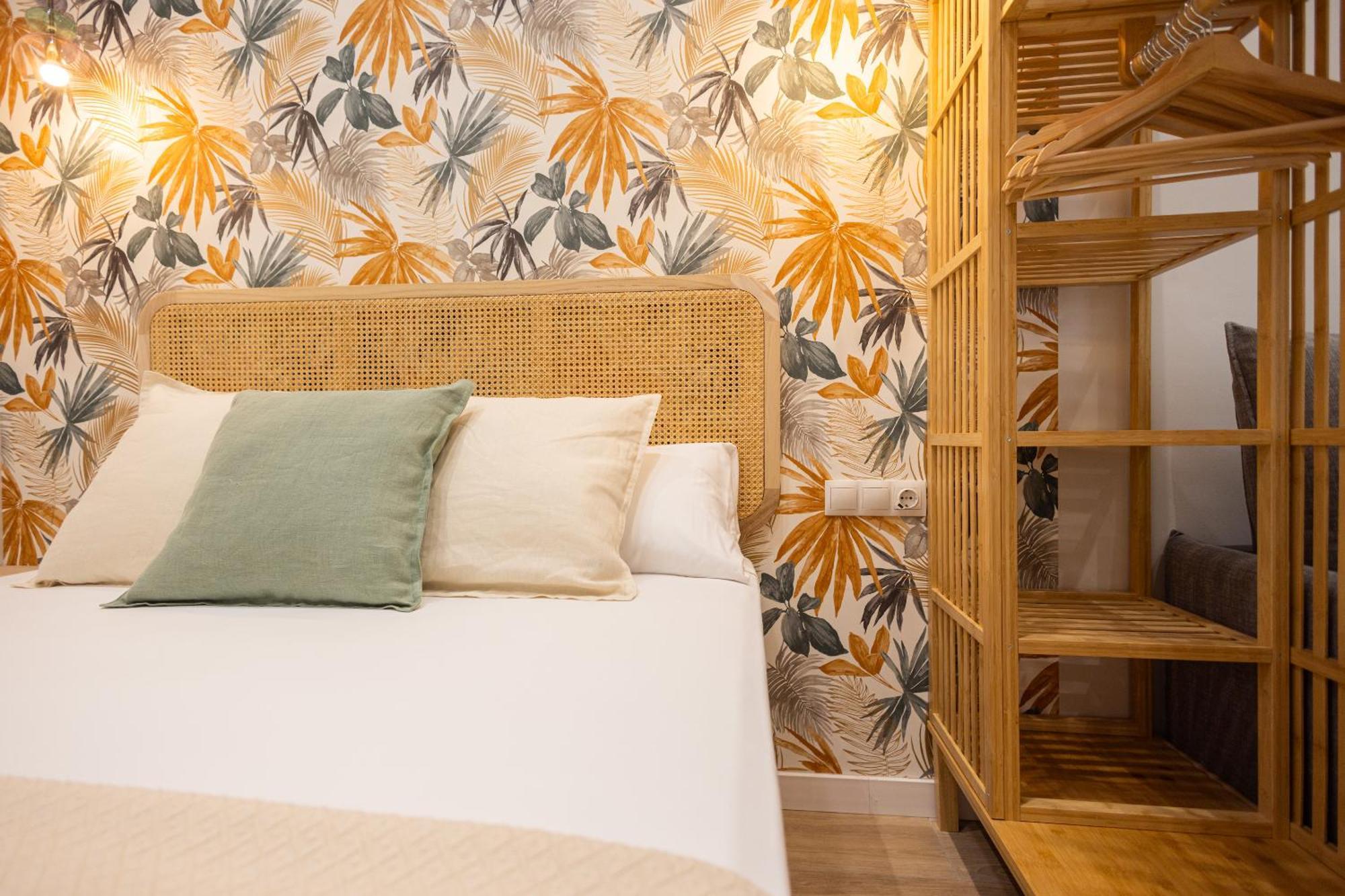 Florit Flats - The Trafalgar * Valence