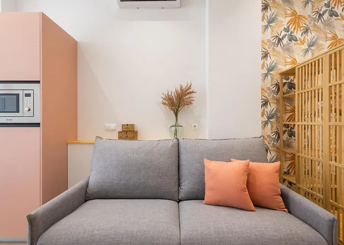 Florit Flats - The Trafalgar Apartments I